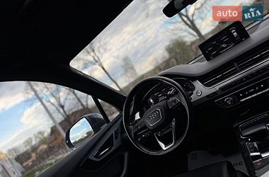 Внедорожник / Кроссовер Audi Q7 2017 в Дрогобыче