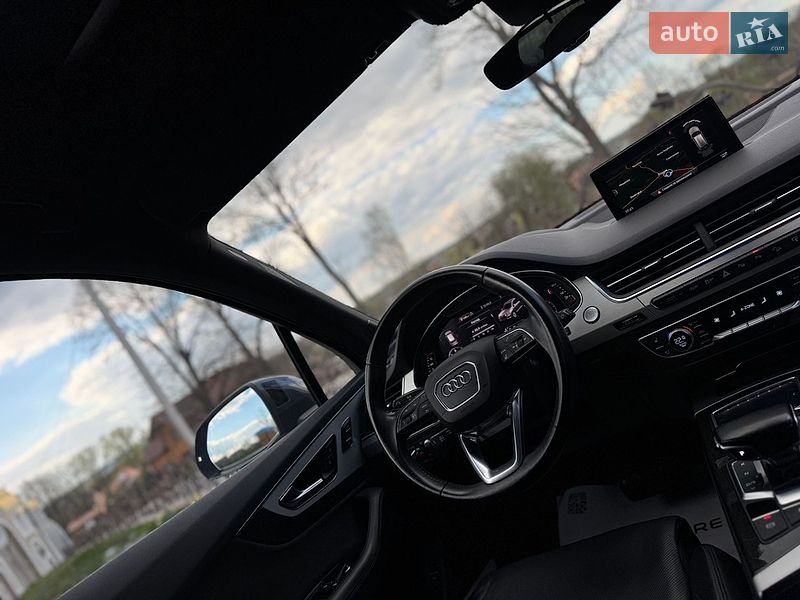 Внедорожник / Кроссовер Audi Q7 2017 в Дрогобыче
