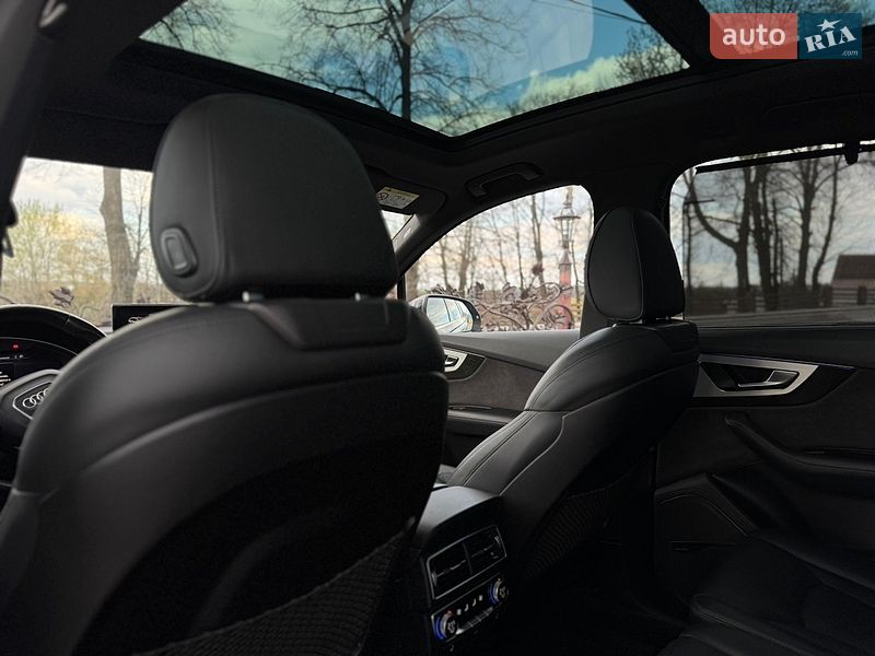 Внедорожник / Кроссовер Audi Q7 2017 в Дрогобыче