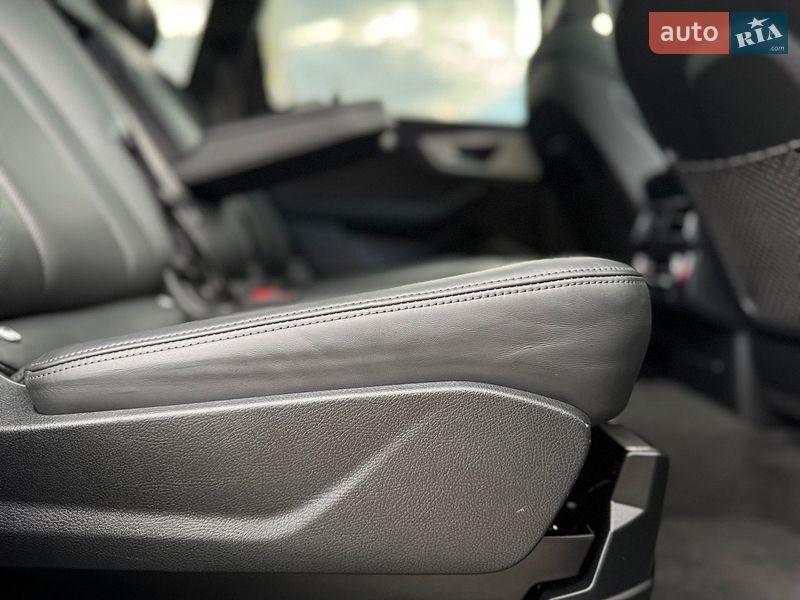 Внедорожник / Кроссовер Audi Q7 2017 в Дрогобыче