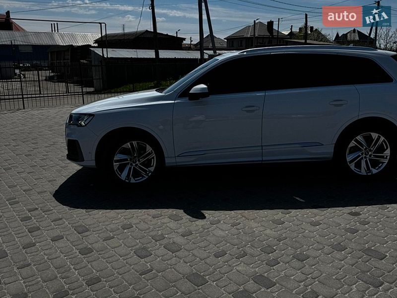 Внедорожник / Кроссовер Audi Q7 2023 в Белой Церкви