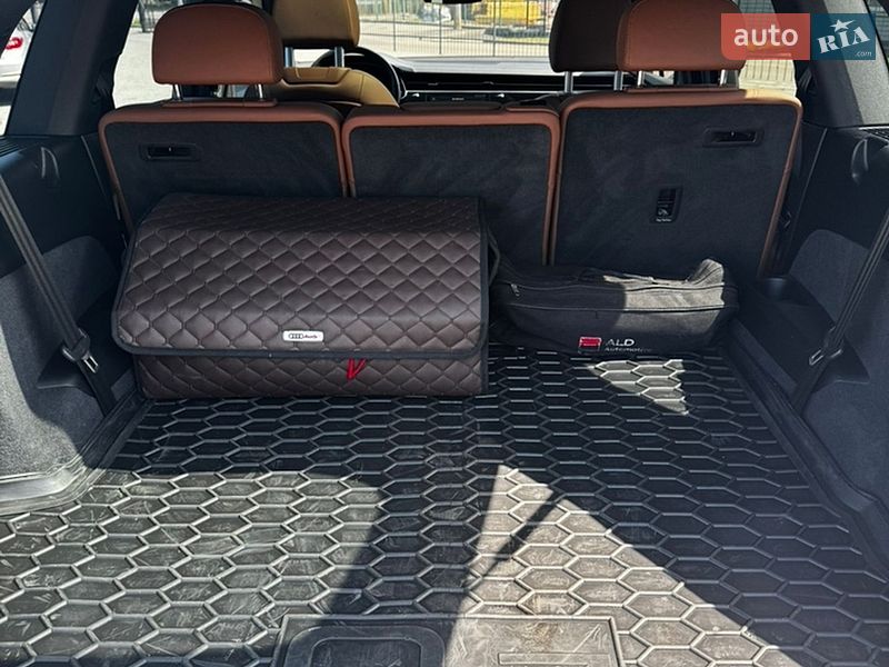 Внедорожник / Кроссовер Audi Q7 2023 в Белой Церкви