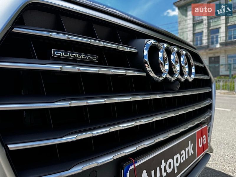 Позашляховик / Кросовер Audi Q7 2016 в Києві