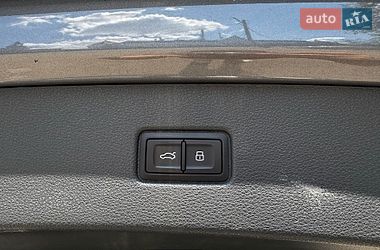 Позашляховик / Кросовер Audi Q7 2016 в Києві