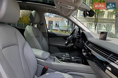 Позашляховик / Кросовер Audi Q7 2016 в Києві