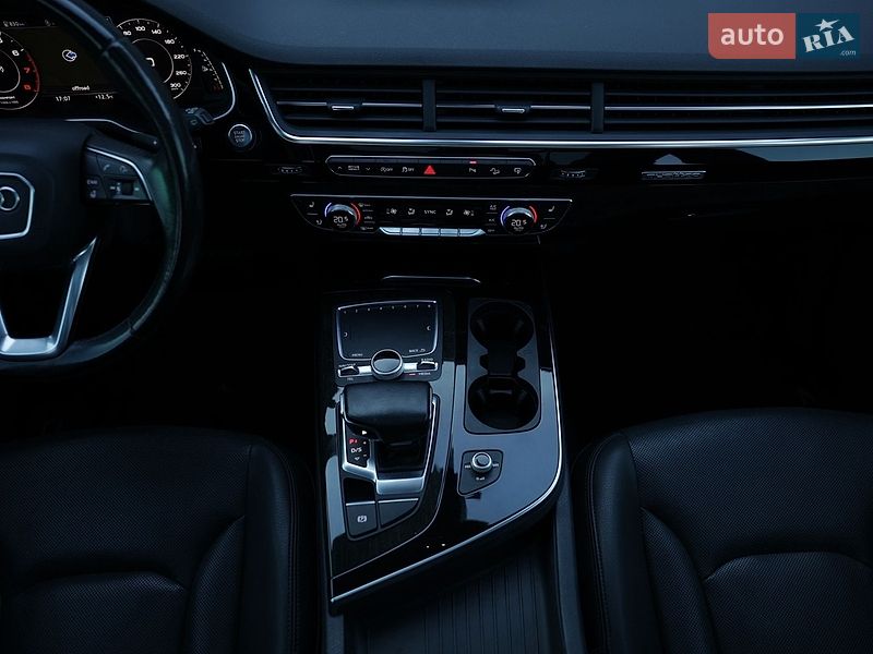 Внедорожник / Кроссовер Audi Q7 2016 в Сарнах