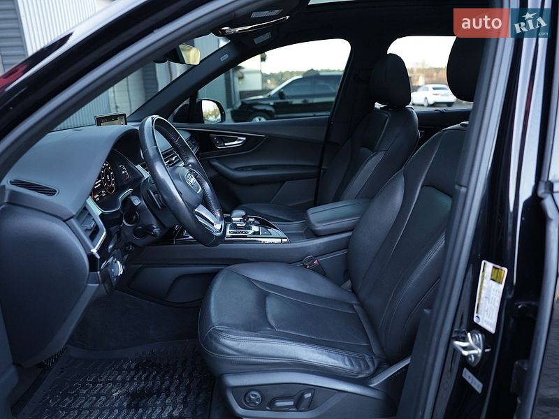 Внедорожник / Кроссовер Audi Q7 2016 в Сарнах