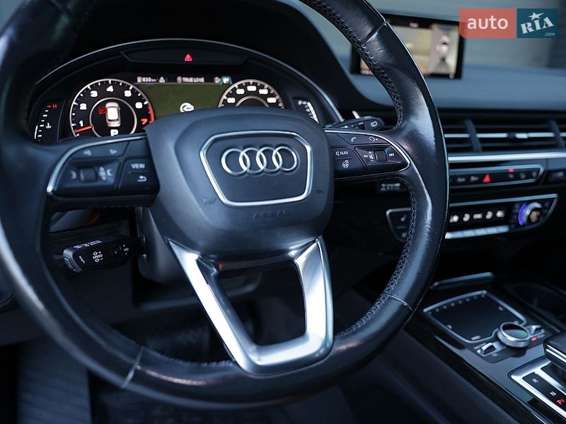 Внедорожник / Кроссовер Audi Q7 2016 в Сарнах