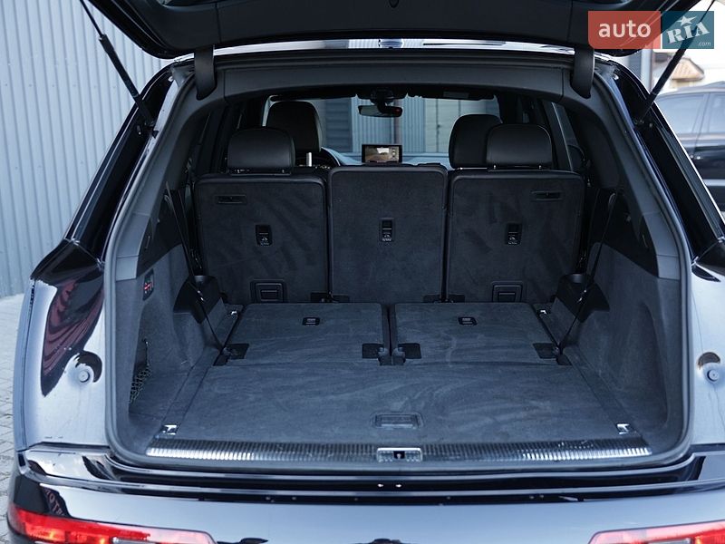 Внедорожник / Кроссовер Audi Q7 2016 в Сарнах