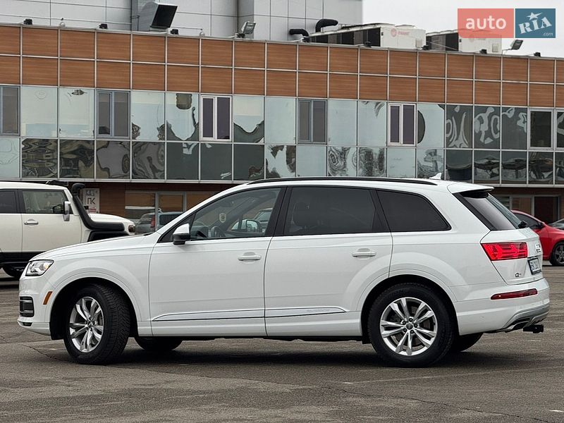 Внедорожник / Кроссовер Audi Q7 2017 в Киеве