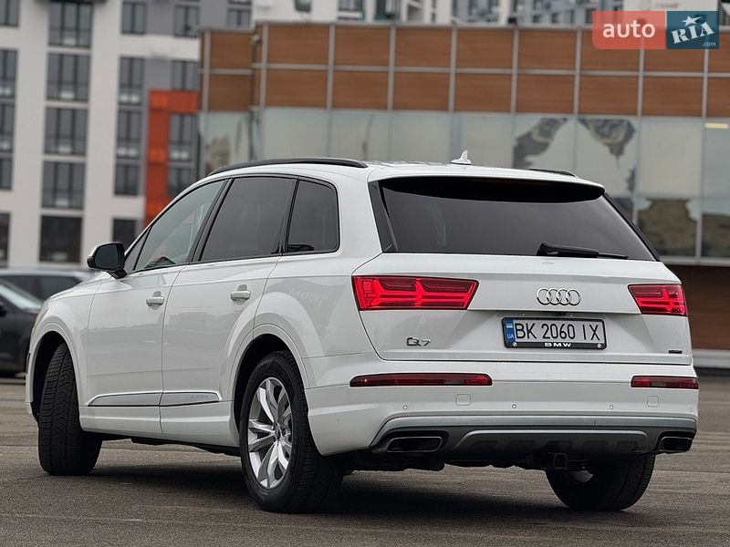 Внедорожник / Кроссовер Audi Q7 2017 в Киеве