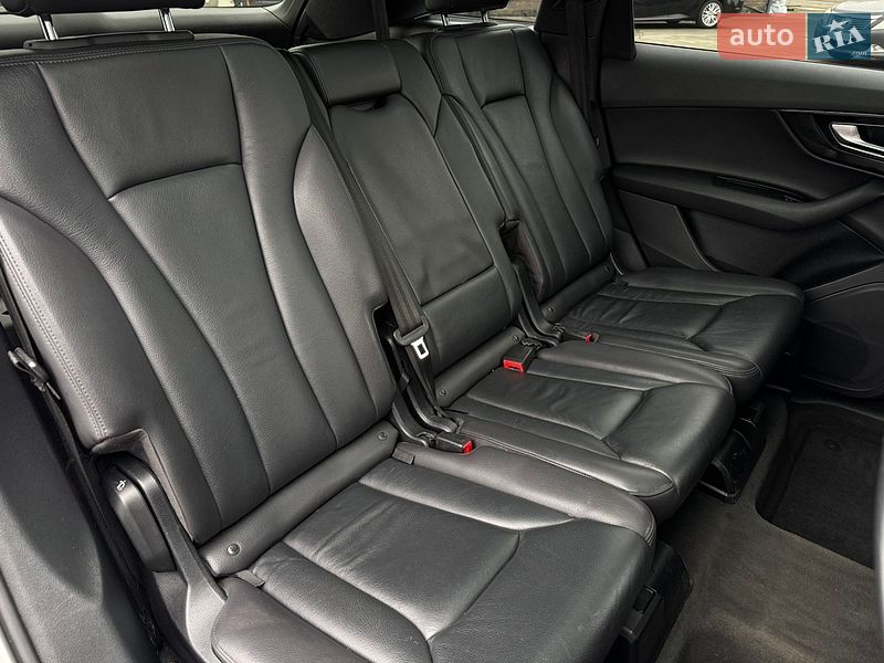 Внедорожник / Кроссовер Audi Q7 2017 в Киеве