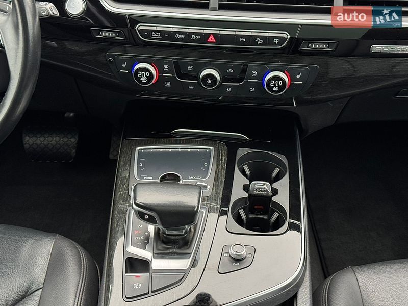 Внедорожник / Кроссовер Audi Q7 2017 в Киеве
