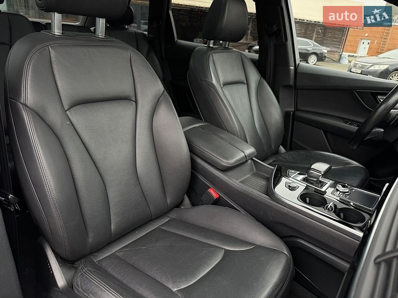 Внедорожник / Кроссовер Audi Q7 2017 в Киеве