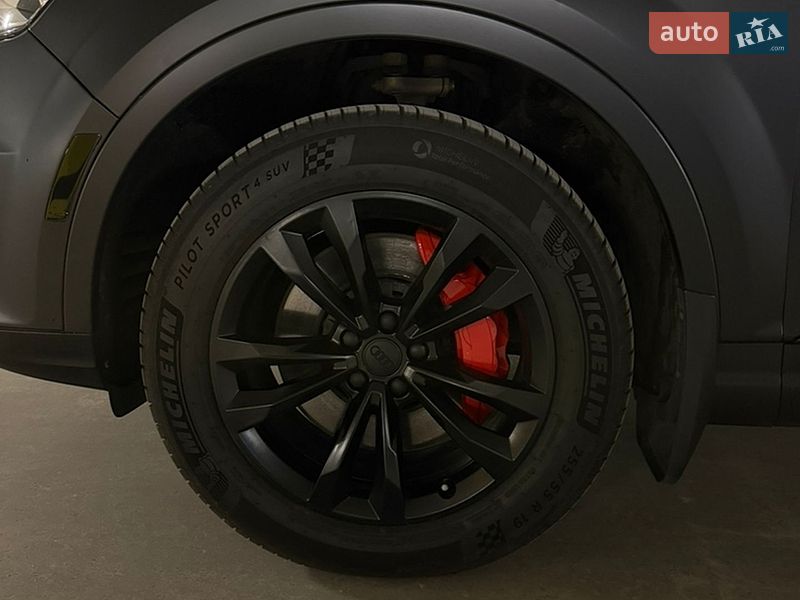 Позашляховик / Кросовер Audi Q7 2016 в Дніпрі