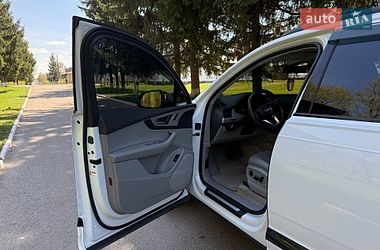 Внедорожник / Кроссовер Audi Q7 2018 в Киеве