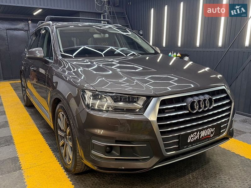 Внедорожник / Кроссовер Audi Q7 2016 в Киеве