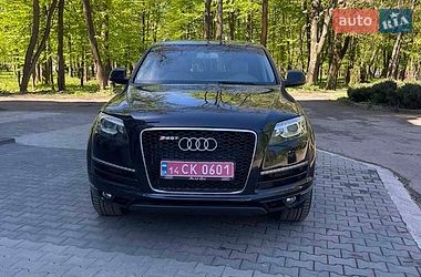 Позашляховик / Кросовер Audi Q7 2011 в Чернівцях