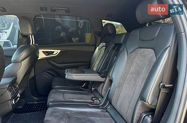 Внедорожник / Кроссовер Audi Q7 2016 в Кременце