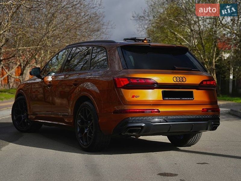 Внедорожник / Кроссовер Audi Q7 2024 в Киеве