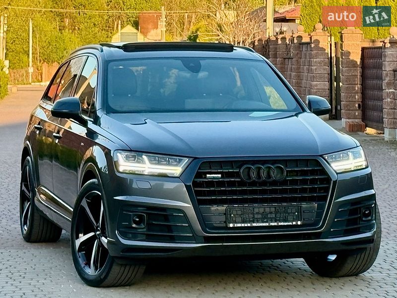 Позашляховик / Кросовер Audi Q7 2018 в Рівному