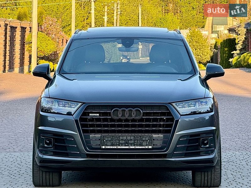 Позашляховик / Кросовер Audi Q7 2018 в Рівному