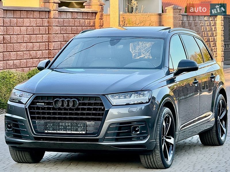 Позашляховик / Кросовер Audi Q7 2018 в Рівному