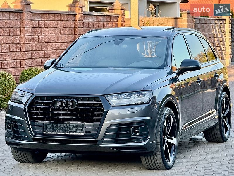 Позашляховик / Кросовер Audi Q7 2018 в Рівному