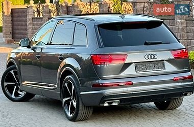 Позашляховик / Кросовер Audi Q7 2018 в Рівному