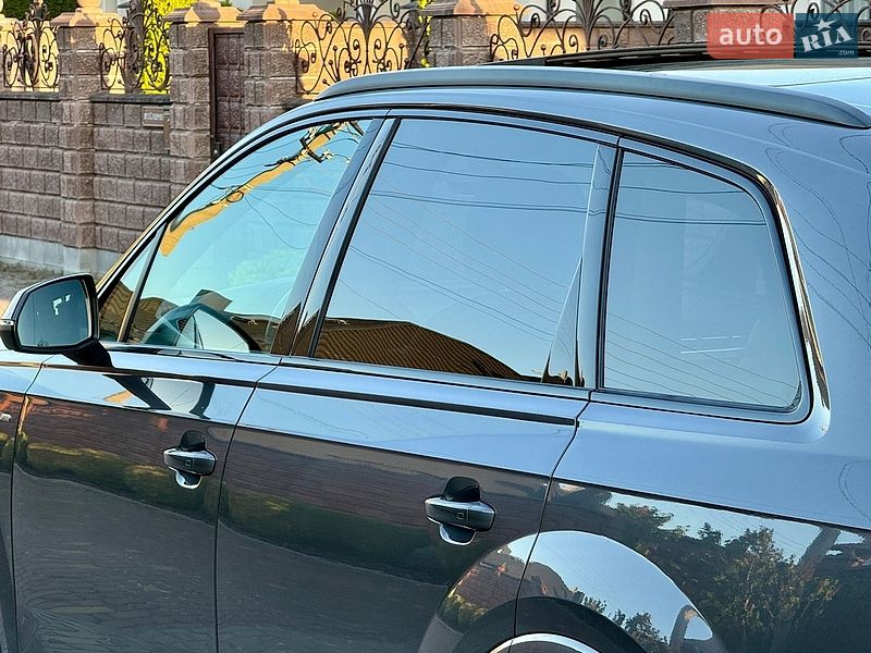 Позашляховик / Кросовер Audi Q7 2018 в Рівному