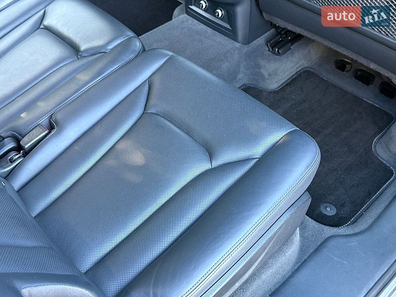 Позашляховик / Кросовер Audi Q7 2018 в Рівному