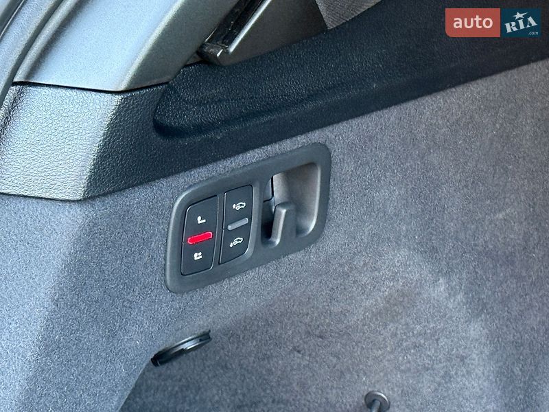Позашляховик / Кросовер Audi Q7 2018 в Рівному