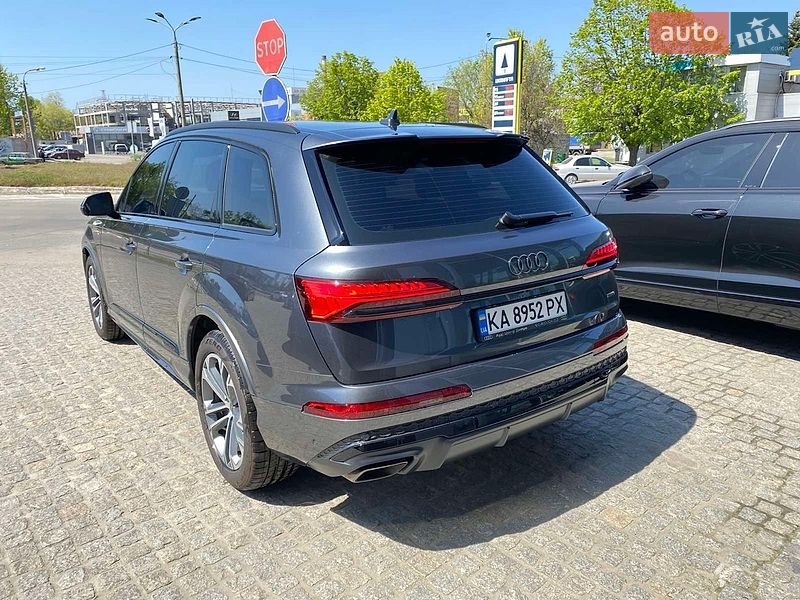 Позашляховик / Кросовер Audi Q7 2026 в Дніпрі