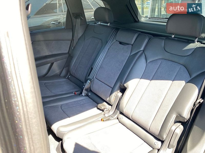 Позашляховик / Кросовер Audi Q7 2026 в Дніпрі