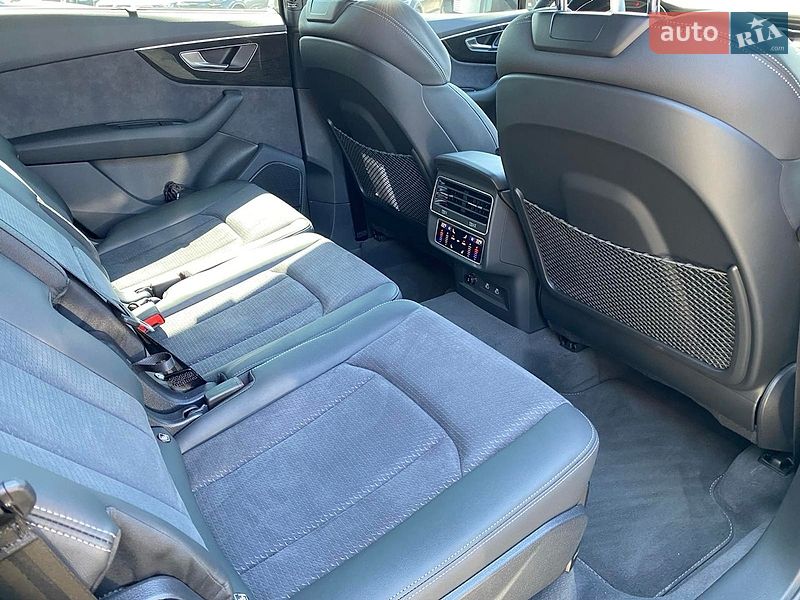 Позашляховик / Кросовер Audi Q7 2026 в Дніпрі