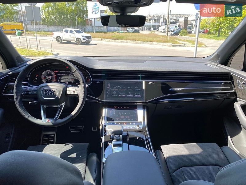 Позашляховик / Кросовер Audi Q7 2026 в Дніпрі