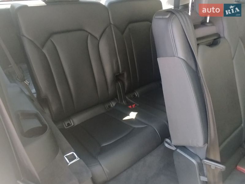 Внедорожник / Кроссовер Audi Q7 2018 в Киеве