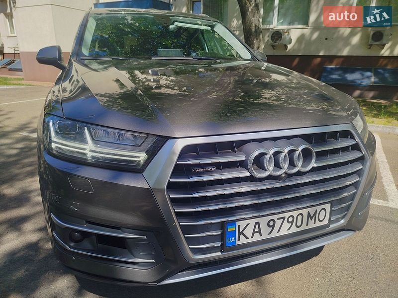 Внедорожник / Кроссовер Audi Q7 2018 в Киеве