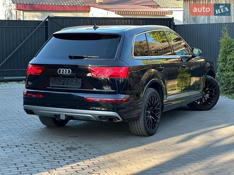 Внедорожник / Кроссовер Audi Q7 2017 в Сарнах