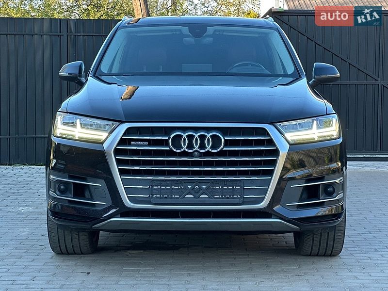 Внедорожник / Кроссовер Audi Q7 2017 в Сарнах