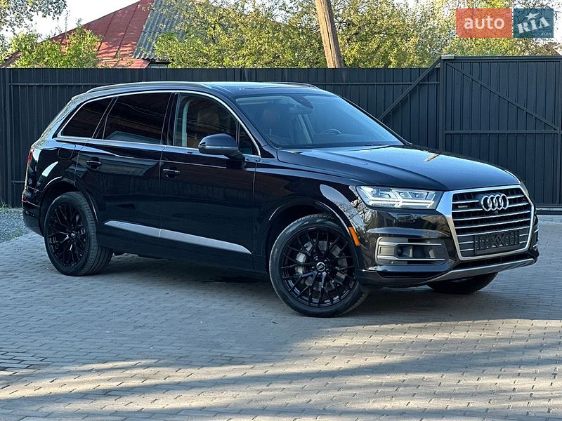 Внедорожник / Кроссовер Audi Q7 2017 в Сарнах