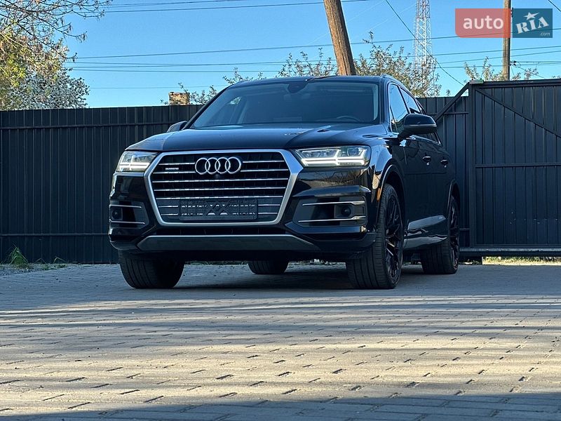 Внедорожник / Кроссовер Audi Q7 2017 в Сарнах
