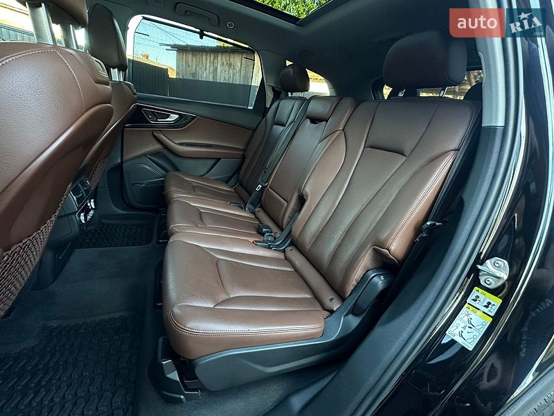 Внедорожник / Кроссовер Audi Q7 2017 в Сарнах