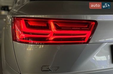 Внедорожник / Кроссовер Audi Q7 2018 в Киеве