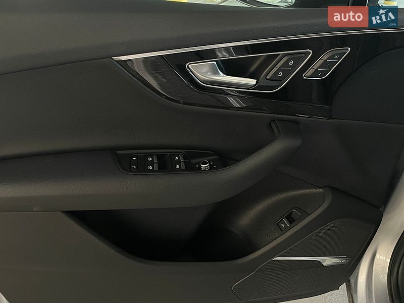 Внедорожник / Кроссовер Audi Q7 2018 в Киеве