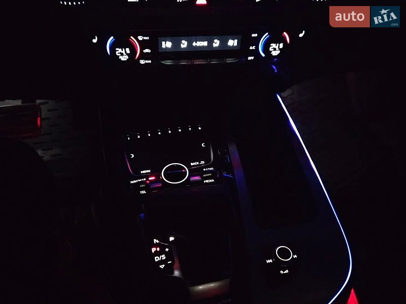 Внедорожник / Кроссовер Audi Q7 2016 в Каменец-Подольском