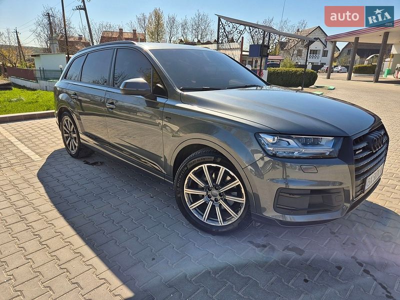 Внедорожник / Кроссовер Audi Q7 2016 в Каменец-Подольском