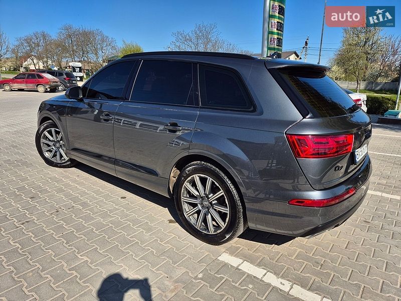 Внедорожник / Кроссовер Audi Q7 2016 в Каменец-Подольском