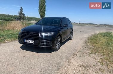 Позашляховик / Кросовер Audi Q7 2017 в Львові