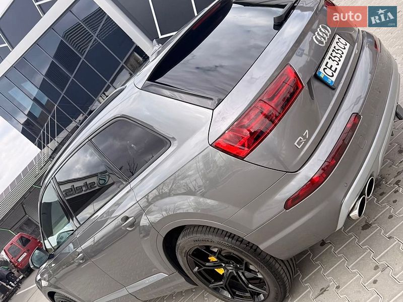 Внедорожник / Кроссовер Audi Q7 2017 в Черновцах